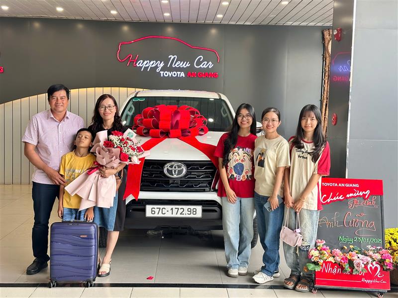 Bàn giao xe cho gia đình A  CƯỠNG - Châu Thành - Fortuner